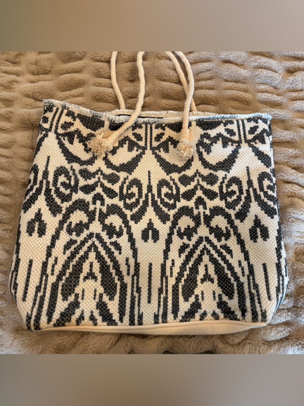 NWOT Love Stitch rope handle Woven Beach Tote Bag effortless boho summer travel